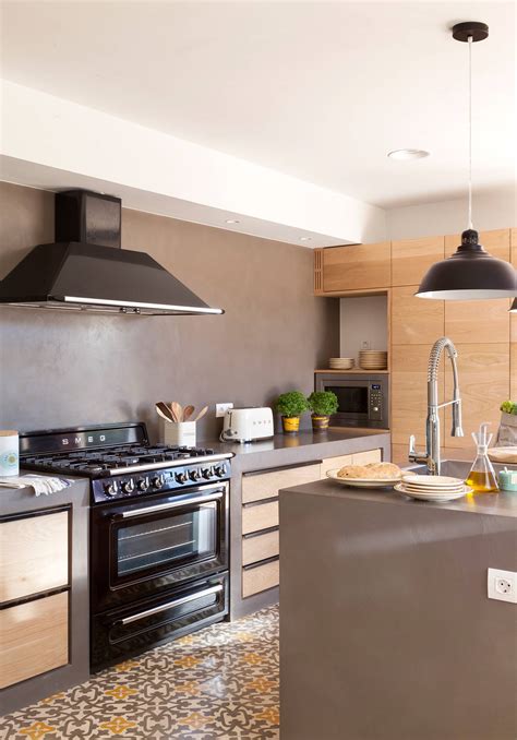 Otras de las claves de la decoración moderna es la implementación de las cocinas modernas convergen con el espacio de vida principal de la casa. Cocinas modernas para inspirarte y coger ideas para copiar