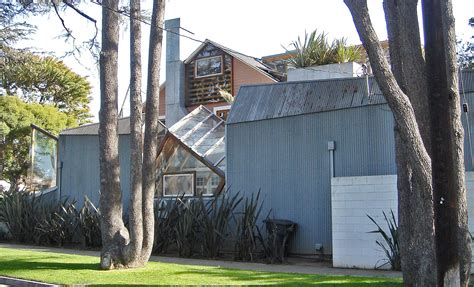 The Neighbors Got Really Pissed Off By Frank Gehrys Santa Monica Home