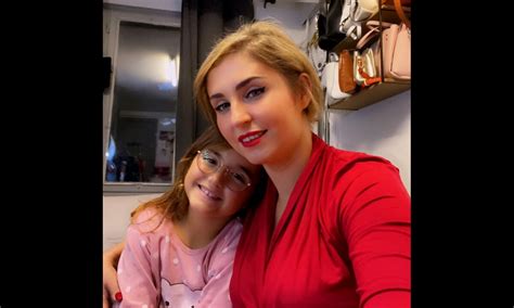 Photo Amandine Pellissard Familles nombreuses la vie en XXL avec sa fille Léna Septembre