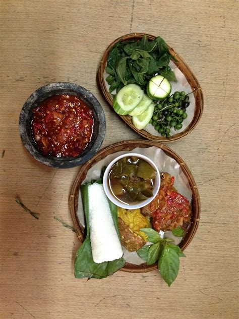 Restoran wong solo @ seksyen 7, shah alam , shah alam — foodadvisor. nasi ayam penyet