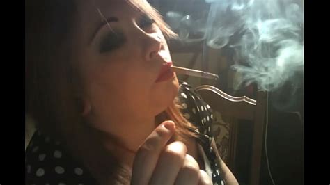 British Bbw Tina Snua Smokes With Danglingand Driftsand Nose And Cone Exhales