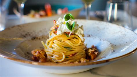 The Reason Why Its Best To Skip The Pasta At A Fancy Restaurant
