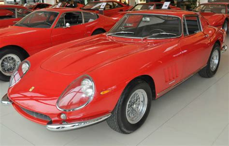 Envie uma proposta e simule o financiamento sem sair de casa. Ferrari 275 GTB/4 de 1968 à venda em Portugal