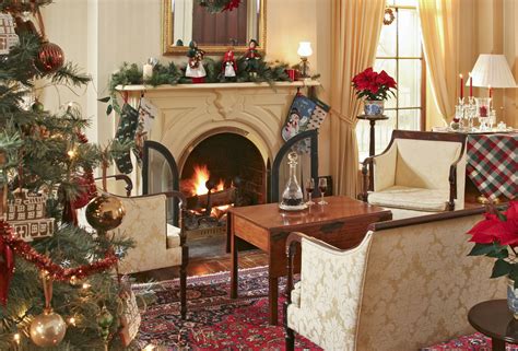 Beautiful Ways To Decorate The Living Room For Christmas