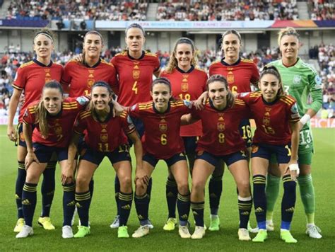 La Selección Española Femenina Está En Crisis Por La Dimisión De 15 Jugadoras