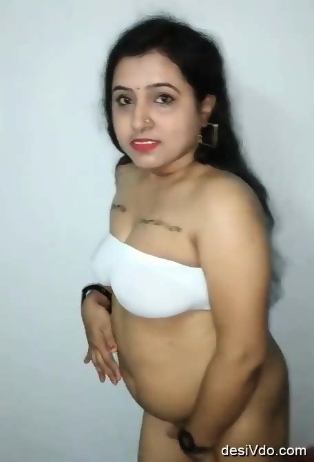 Indian Milf Aunty Make Nude Strip Show