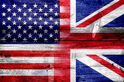 Bandera De Estados Unidos Y Reino Unido Pintada Sobre Madera Vieja