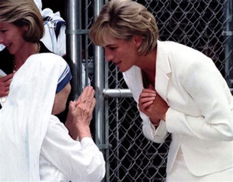 30 Rare And Amazing Photos Of Princess Diana Page 21 Of 31 True