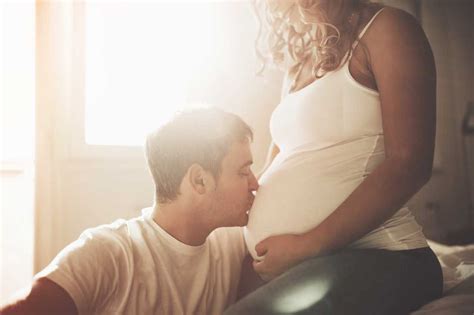 Gravid Barnet V Xer I Magen Vecka Till Vecka Sak