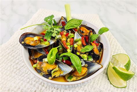 Thai Mussels With A Blast