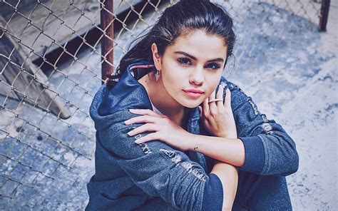 1280x800px Free Download Hd Wallpaper Selena Gomez Download Beautiful For Desktop