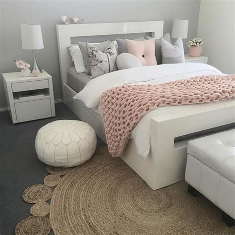 White is clean and fresh. The 25+ best Gray pink bedrooms ideas on Pinterest | Pink ...