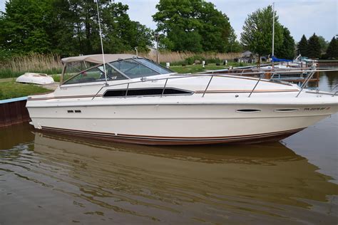 1984 Sea Ray 340 Express Cruiser Power Boat For Sale