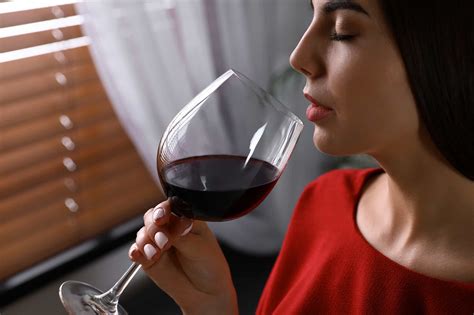 Health Benefits Of Drinking Red Wine Explained