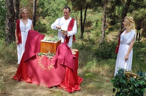 Επαγγελματικός εξοπλισμός καταστημάτων, ανοξείδωτες κατασκευές, επαγγελματικά ψυγεία, εξοπλισμός εστιατορίων,. Ύπατο Συμβούλιο των Ελλήνων Εθνικών