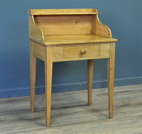 Attractive Small Antique Victorian Rustic Pine Writing Desk 663006