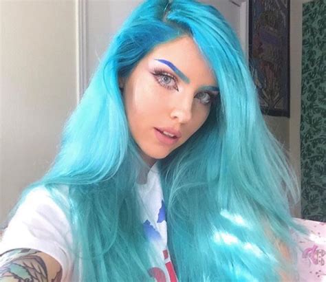 Bright Blue Aqua Hair Gorgeous Love Her Eye Makeup Too Light Hair