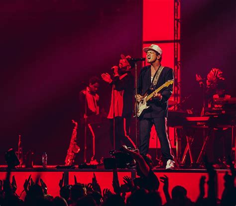Heres What Bruno Mars 24k Magic Tour Looks Like Live Nation Tv