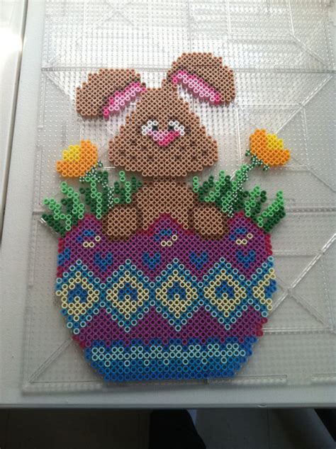 Silhouette hase bild zu ostern avec osterhasen vorlagen ausdrucken. Eine süße Osterhasen-Bügelperlen-Vorlage. Sie eignet sich ...