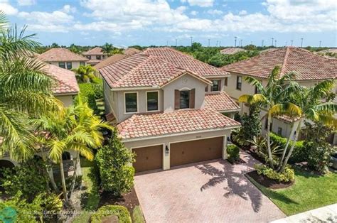 7410 Nw 109th Way Parkland Fl 33076 Mls F10373198 Redfin