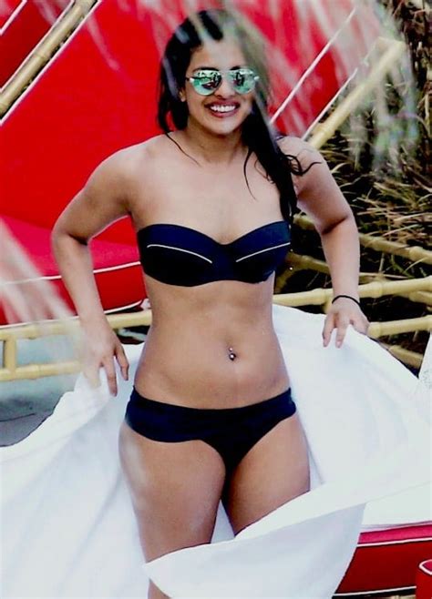 46 Hottest Priyanka Chopra Bikini Pictures Will Make You Want Her Now The Viraler