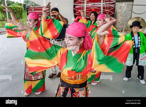miami florida bayfront park japanese festival annual asian women dancers dancing costumes