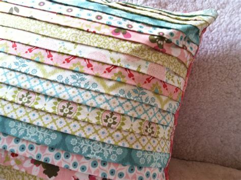 Hello Spring Strippy Pillow Tutorial Quilting In The Rain Sewing