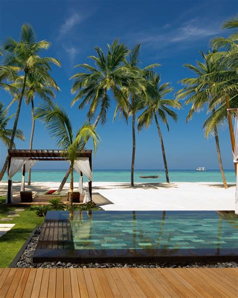 Oneandonly Reethi Rah Reethi Rah Island Maldives Resort Review