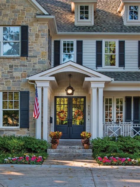 15 Small Patio Decorating Ideas Hgtv In 2020 Colonial House