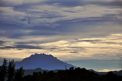 Filemount Kinabalu On Cloudy Morning
