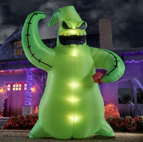 Biggest Halloween Decorations Available In 2022 Thrillist