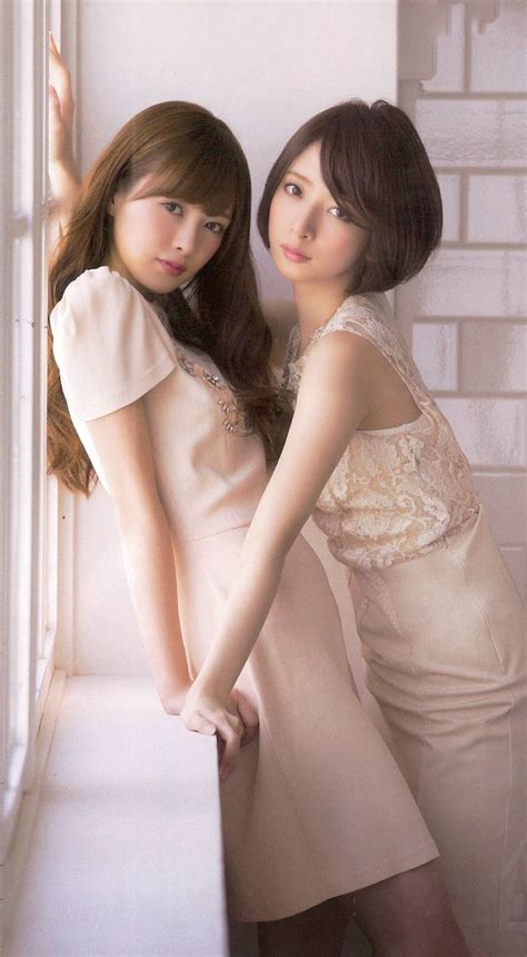 日々是遊楽 beautiful asian women cute lesbian couples lesbian wedding photography poses references