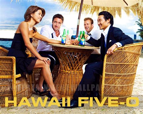 Steve mcgarrett (alex o'loughlin) comes to hawaii to avenge his father's death, but when the governor offers his own task force, he accepts. serie hawaii 5 0