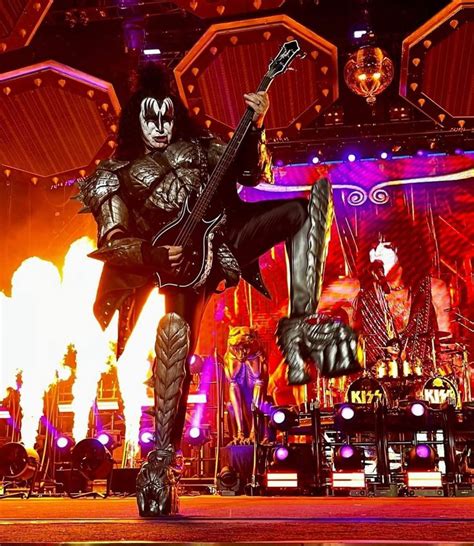 Pin By Joseph Frager On KISS Gamer Pics Hot Band Ace Frehley