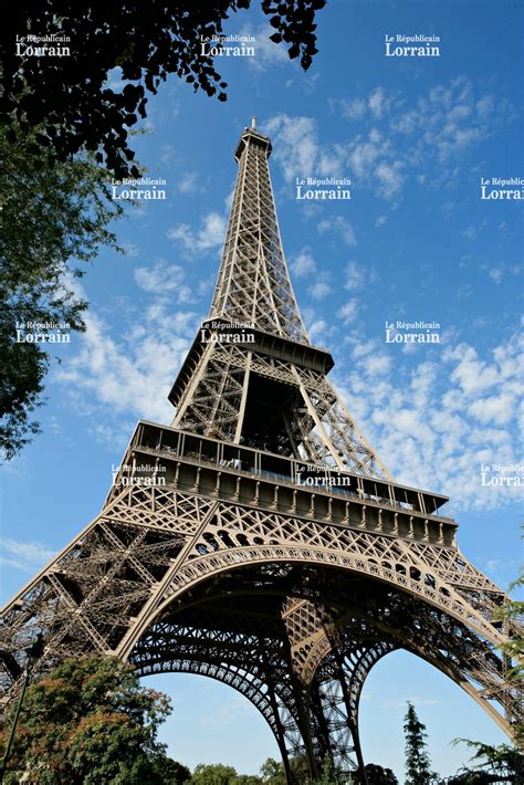Région Restauration De La Tour Eiffel Des Lorrains à La Manoeuvre