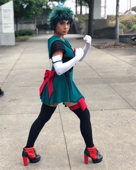 My Hero Academia Meets Sailor Moon With This Sailor Deku Cosplay Sailor Moon Cosplay My Hero
