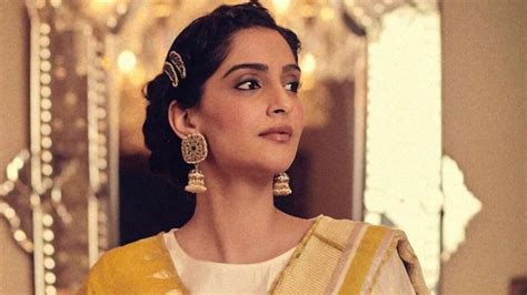Bollywood Actress Sonam Kapoor Will Perform At The Coronation Of King