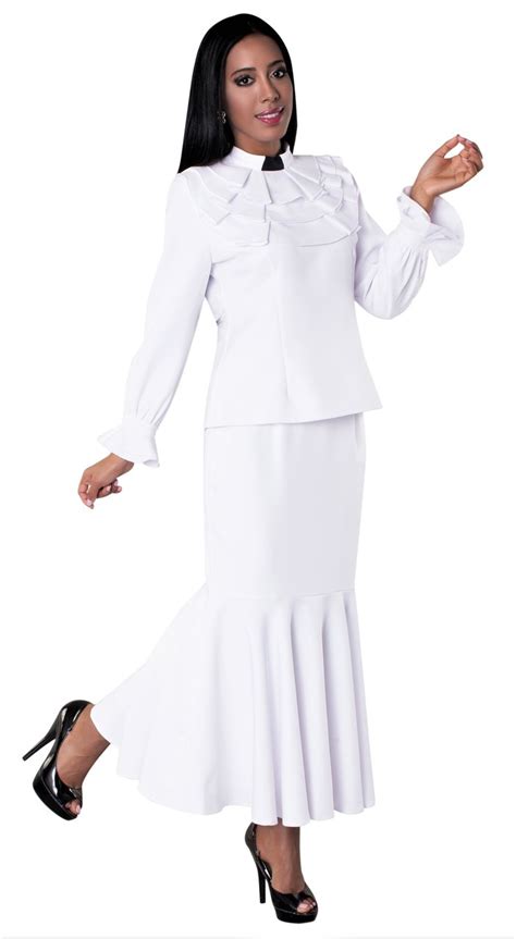 01 Ladies 2 Piece Preaching Skirt Set In White Divinity Clergy Wear