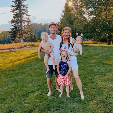Little Peoples Audrey Roloff Claps Back After Fans Slam Her For