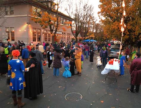 East Portland Neighbors Join In Big Halloween Fest East PDX News