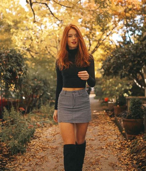 Riley Rasmussen On Instagram “walking On A Dream Blackprints 🍁” Red Haired Beauty Pretty