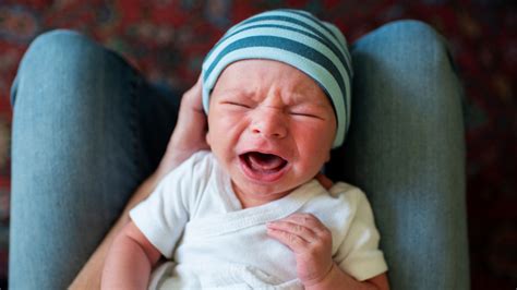 How To Make A Baby Stop Crying Tips For Soothing A Fussy Newborn