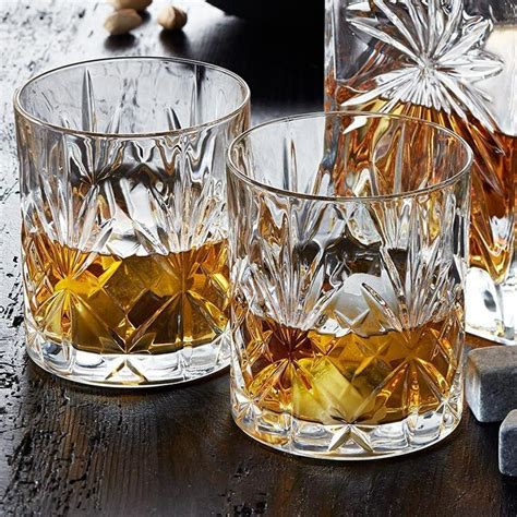 Crystal Whisky Glasses And Whisky Stones Box Set Flow Barware