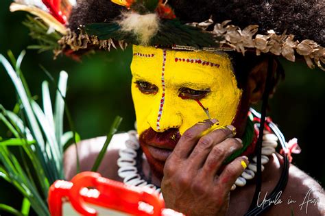 Meet The Huli Wig Men Of Papua New Guinea Paiya Village Western