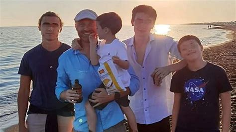 Italia's got talent (season 3). Rudy Zerbi, foto di famiglia con i quattro figli dopo la ...