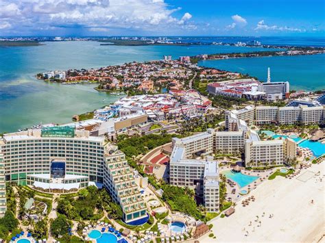 Cancun Vs Riviera Maya 7 Key Differences To Know Travelawaits