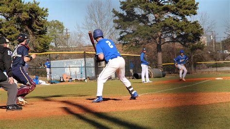 Baseball Starts The Season Out On Fire University Of South Carolina