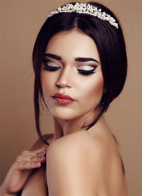 Gorgeous Woman With Dark Hair And Evening Makeup Stock Image Image Of