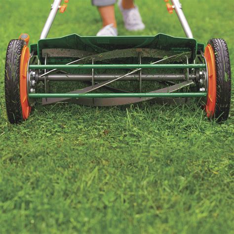 Scotts Ultra Cut Push Reel Lawn Mower — 18in Cutting Width Model 515
