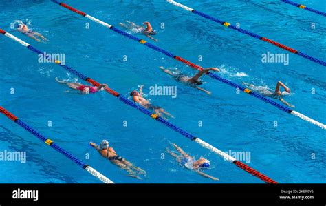 Male Swimmers Athletes Hi Res Stock Photography And Images Alamy
